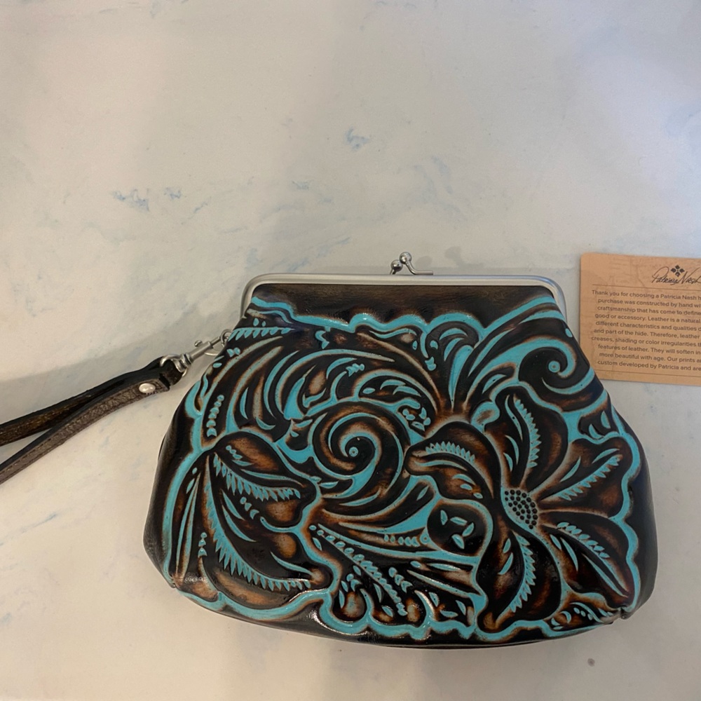 NWT Patricia Nash wristlet tooled leather